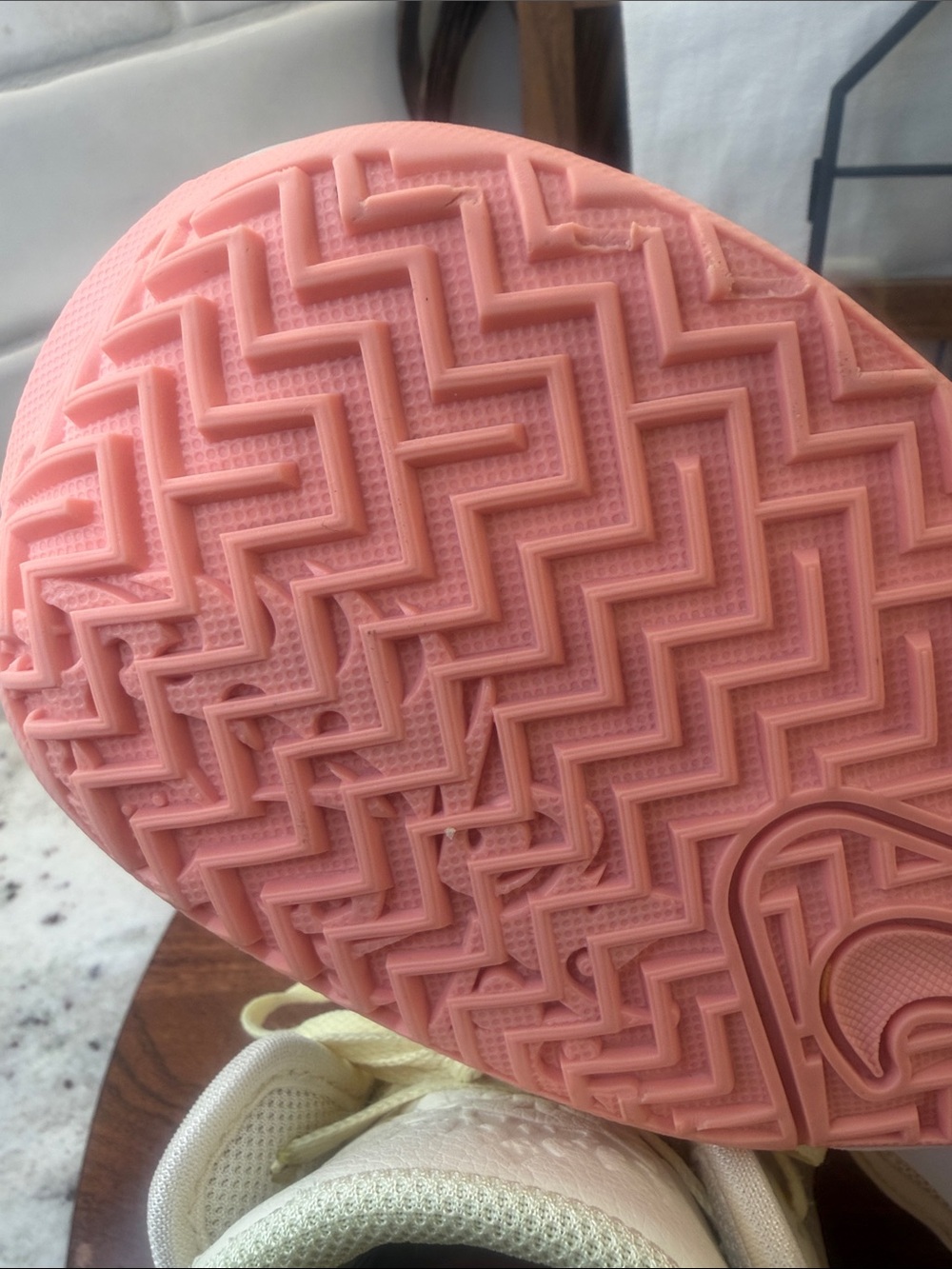LeBron witness 6 Easter Sneakers - Picture 14 of 16